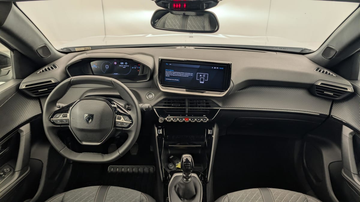 Peugeot 2008 - Image 13