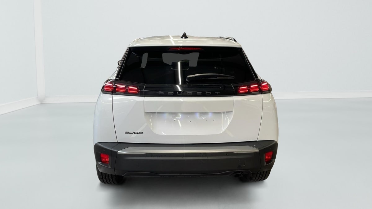 Peugeot 2008 - Image 6