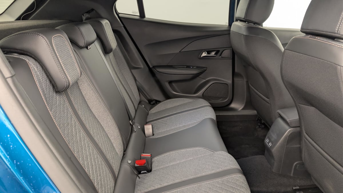Peugeot 2008 - Image 10