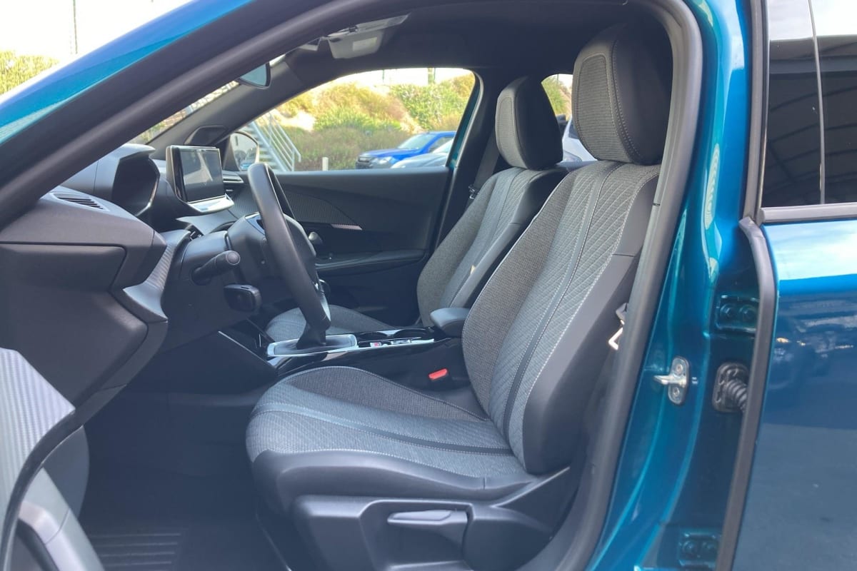 Peugeot 2008 - Image 9