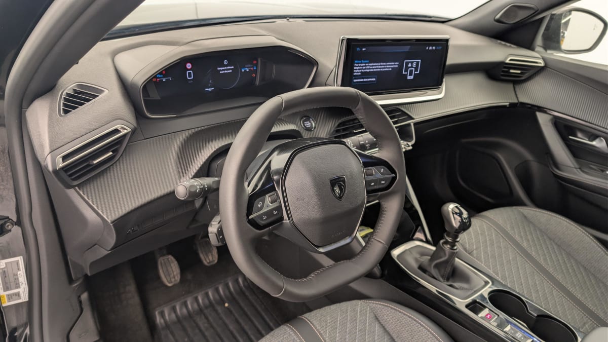 Peugeot 2008 - Image 15