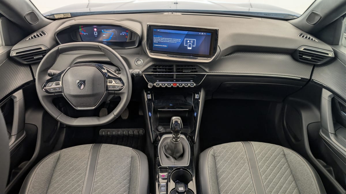 Peugeot 2008 - Image 13