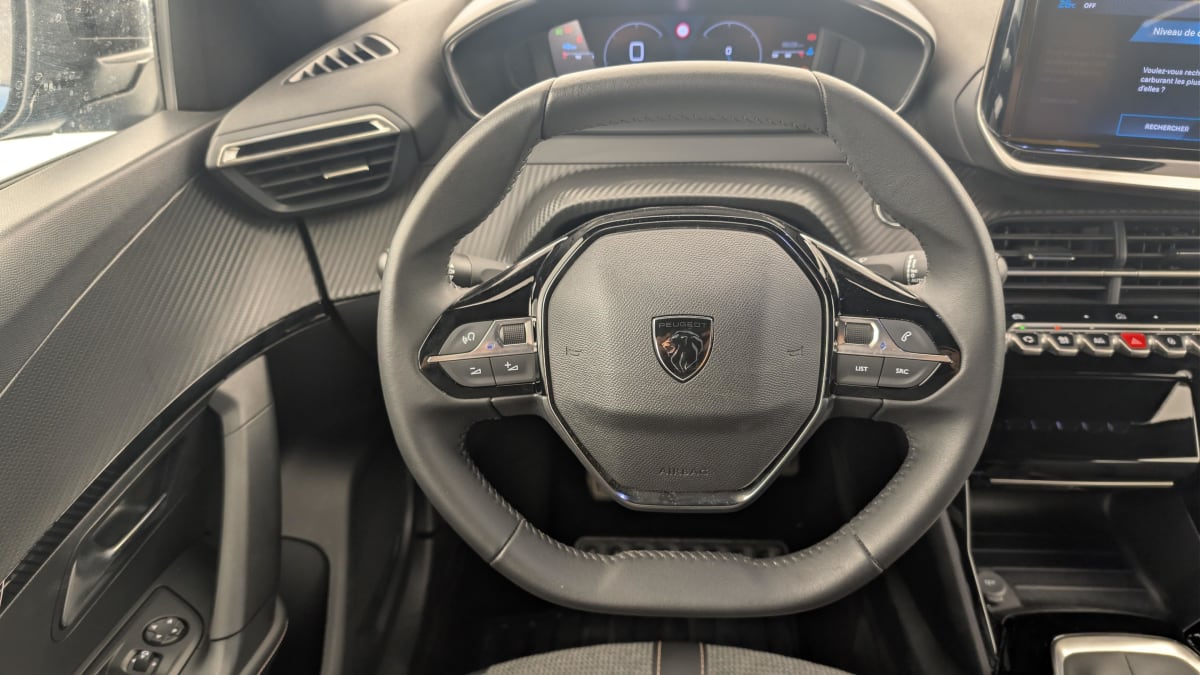 Peugeot 2008 - Image 14