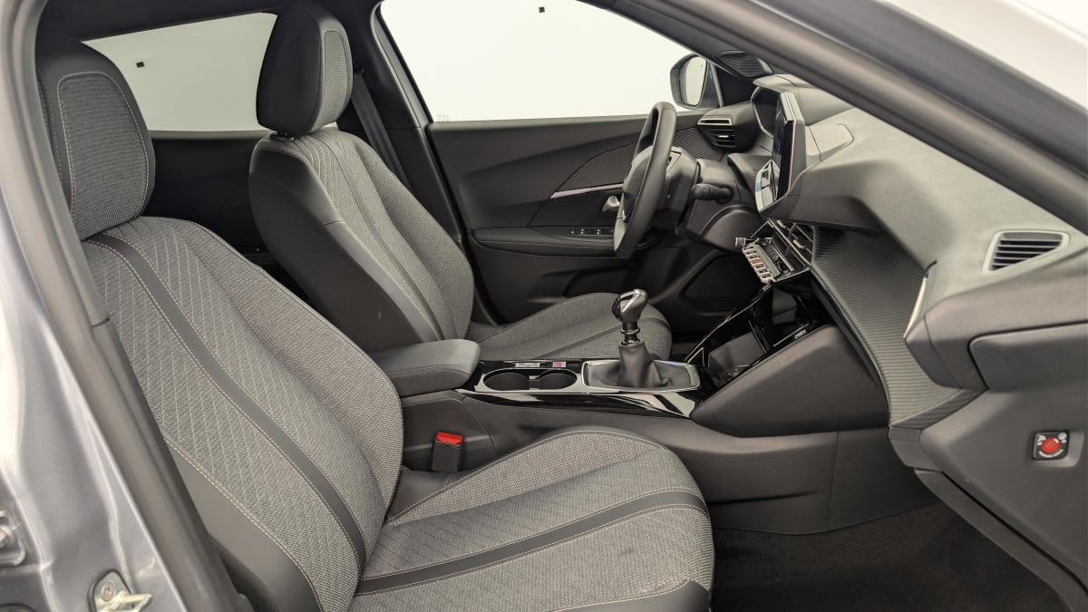 Peugeot 2008 - Image 9