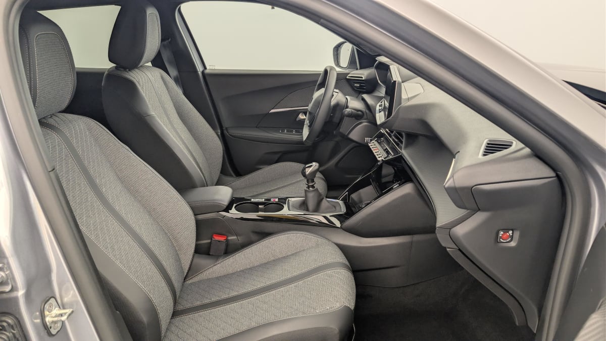 Peugeot 2008 - Image 9