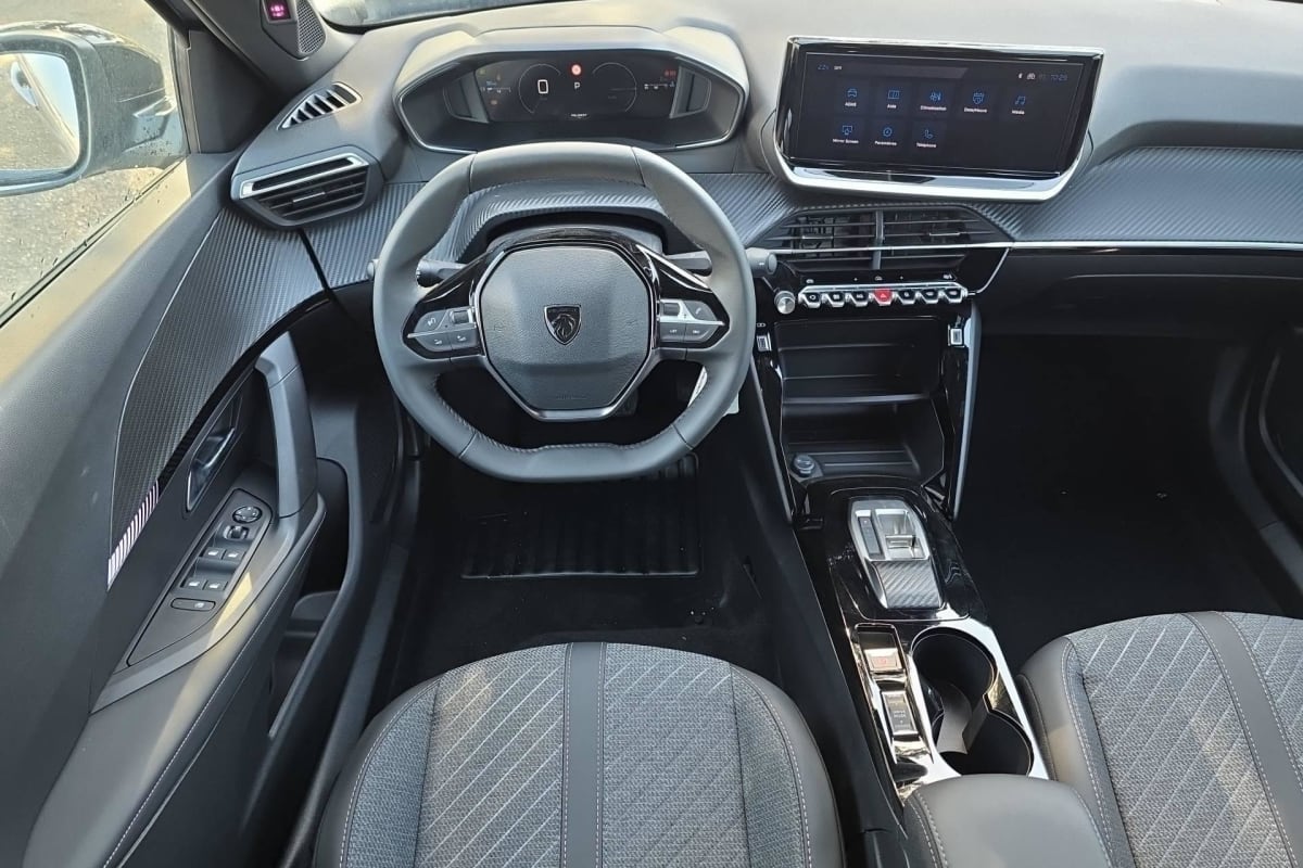 Peugeot 2008 - Image 13