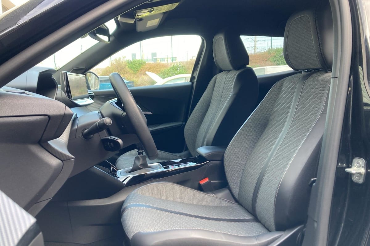 Peugeot 2008 - Image 9