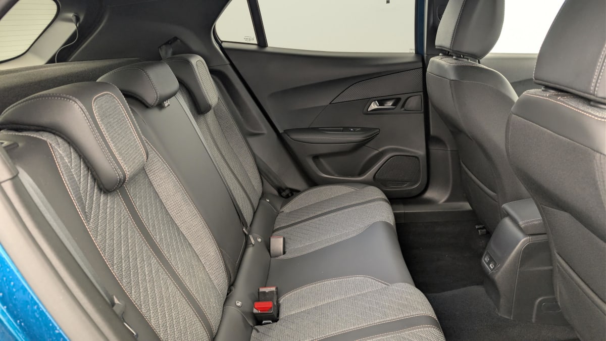 Peugeot 2008 - Image 10
