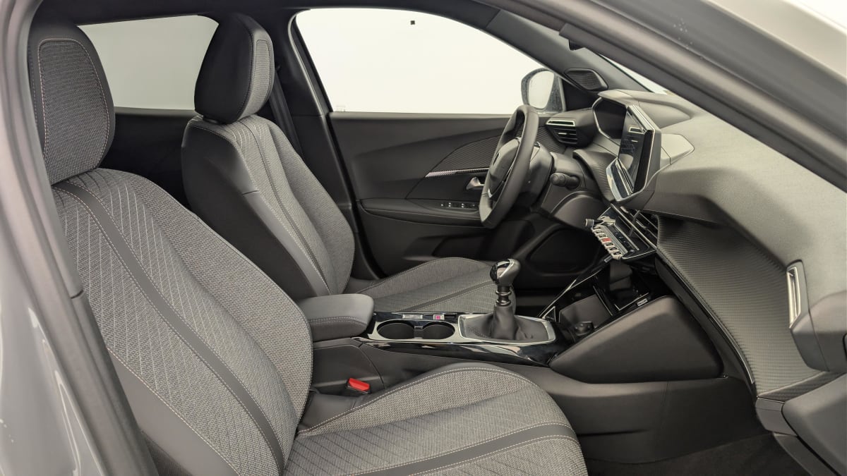 Peugeot 2008 - Image 9