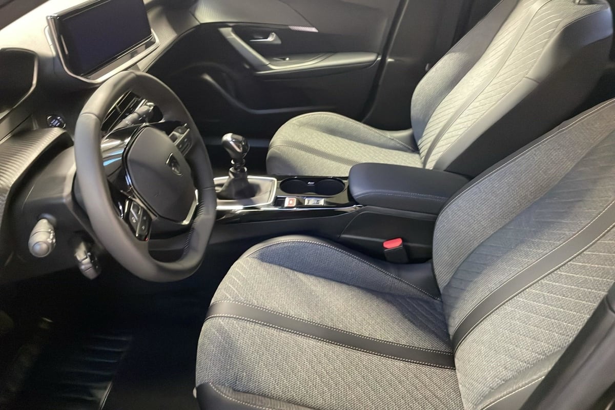 Peugeot 2008 - Image 9