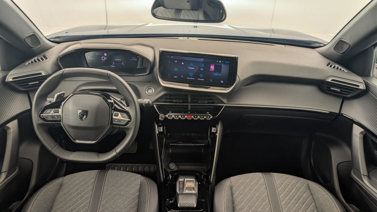 Peugeot 2008 - Image 13