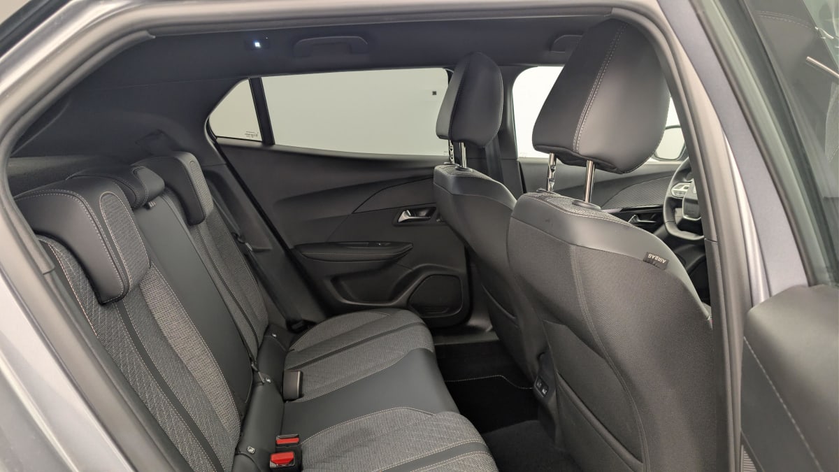 Peugeot 2008 - Image 10