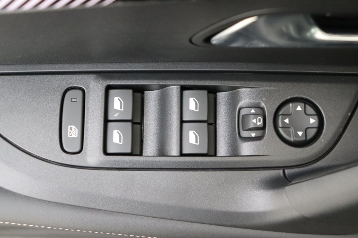 Peugeot 2008 - Image 41