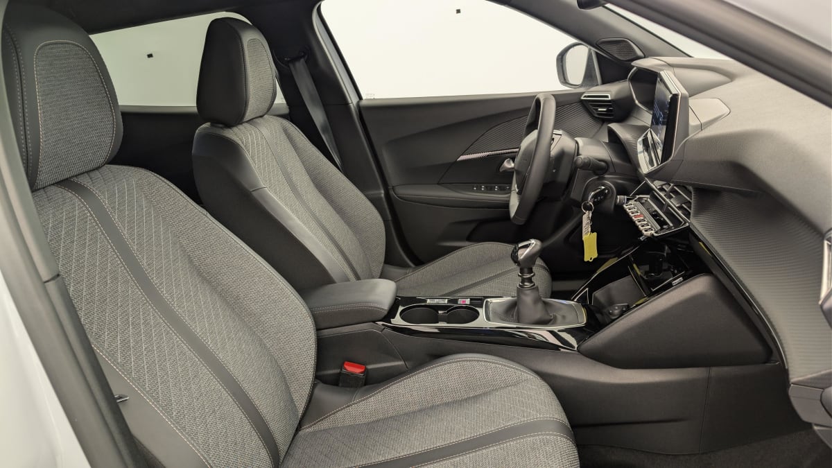 Peugeot 2008 - Image 9