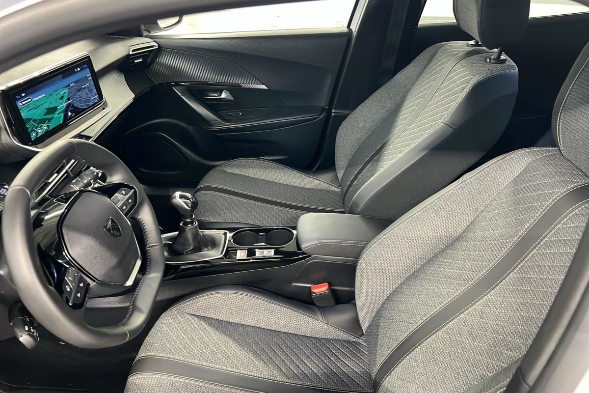 Peugeot 2008 - Image 9