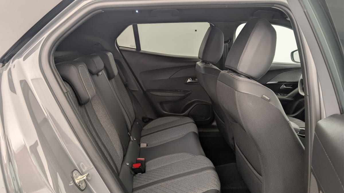 Peugeot 2008 - Image 10
