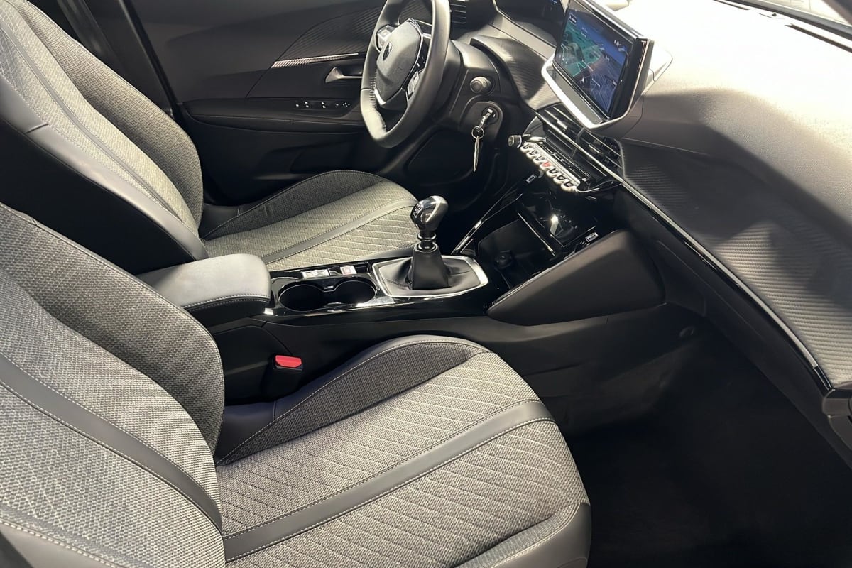 Peugeot 2008 - Image 9