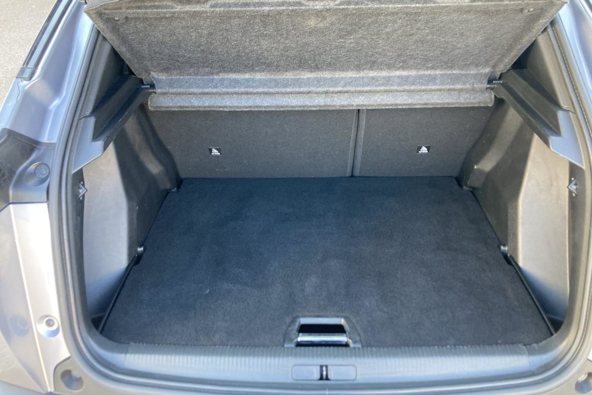 Peugeot 2008 - Image 11