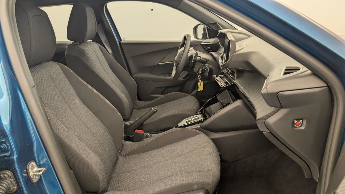 Peugeot 2008 - Image 9