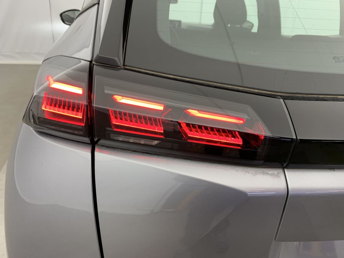 Peugeot 2008 - Image 11