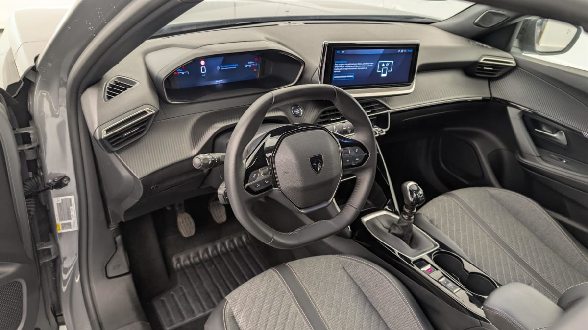 Peugeot 2008 - Image 15