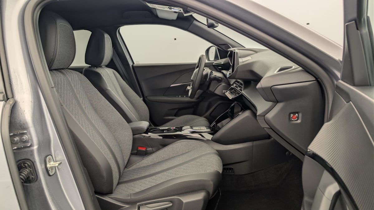 Peugeot 2008 - Image 9