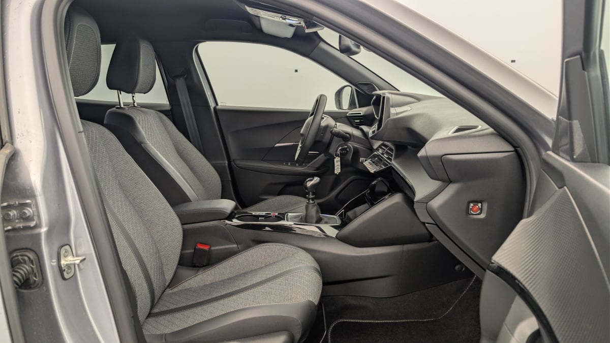 Peugeot 2008 - Image 9