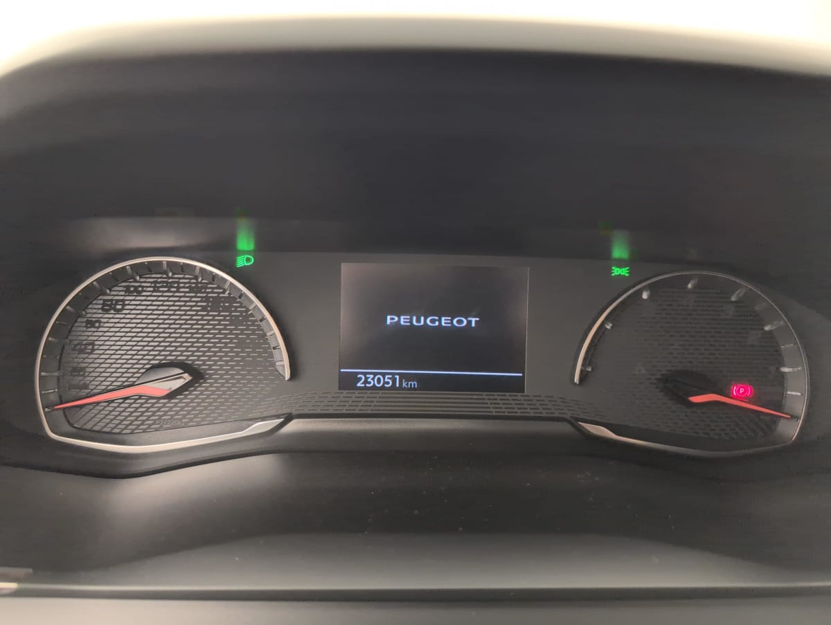 Peugeot 2008 - Image 25
