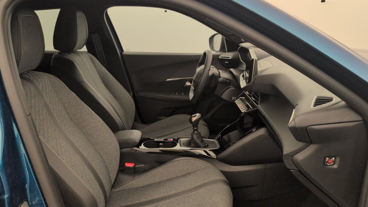 Peugeot 2008 - Image 9