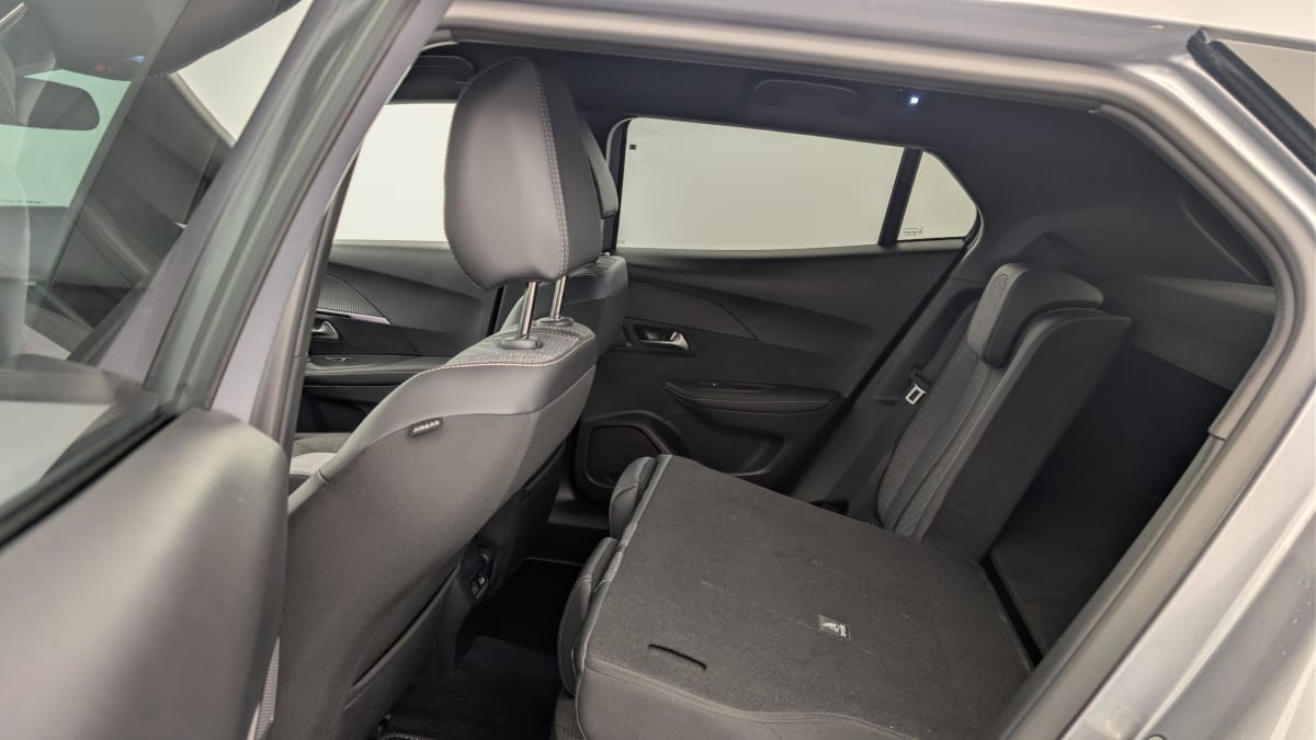 Peugeot 2008 - Image 12
