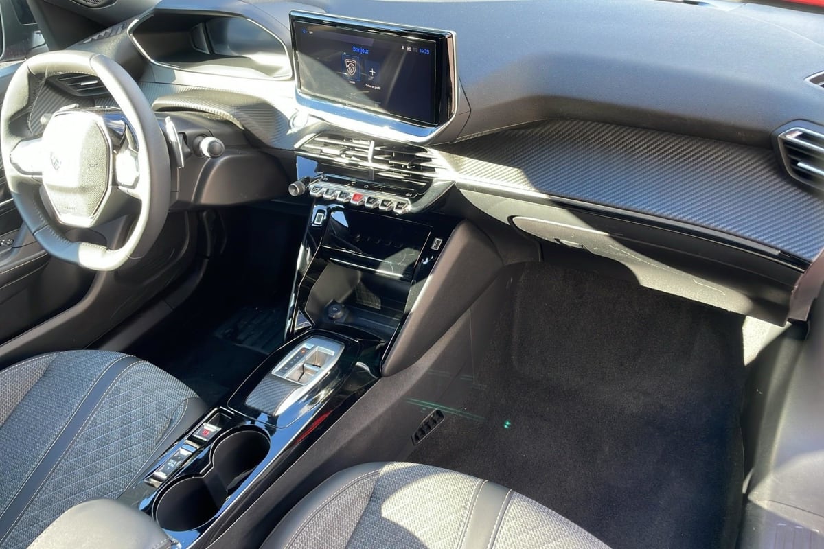 Peugeot 2008 - Image 12