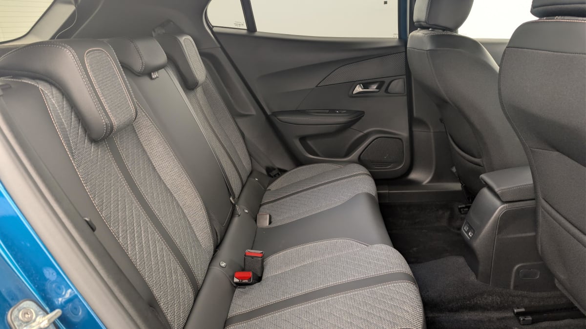 Peugeot 2008 - Image 10