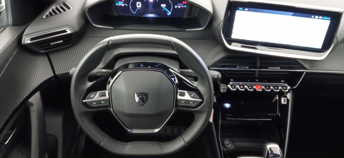 Peugeot 2008 - Image 32