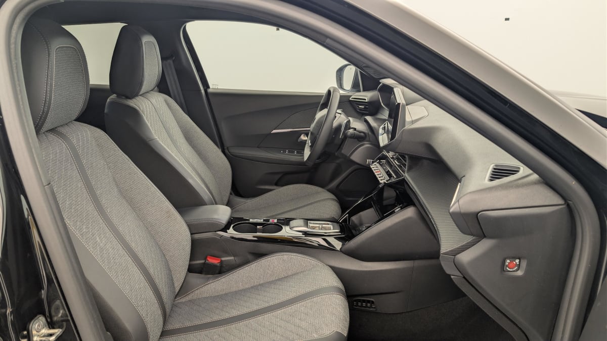 Peugeot 2008 - Image 9