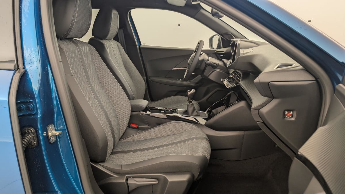 Peugeot 2008 - Image 9