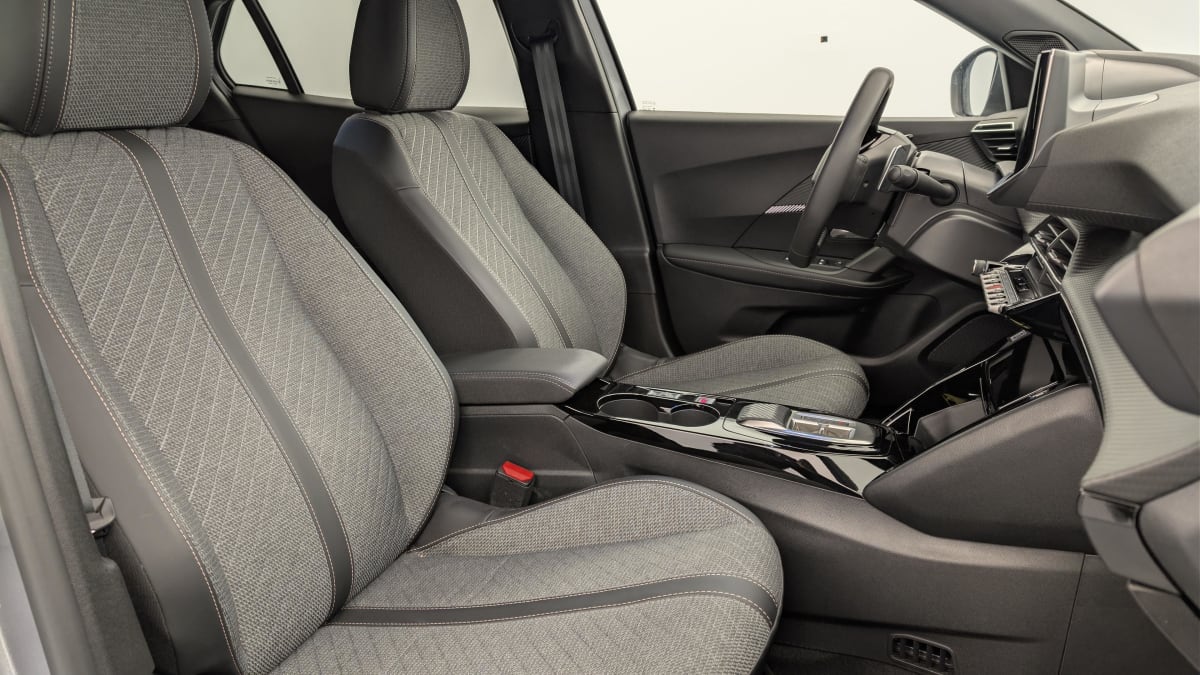 Peugeot 2008 - Image 9