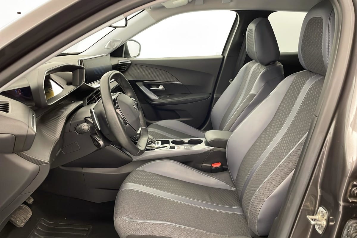 Peugeot 2008 BUSINESS - Image 16