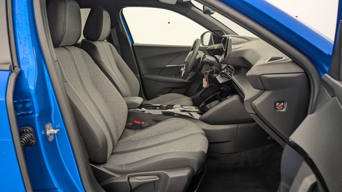 PEUGEOT 2008 PURETECH 130 EAT8 ALLURE