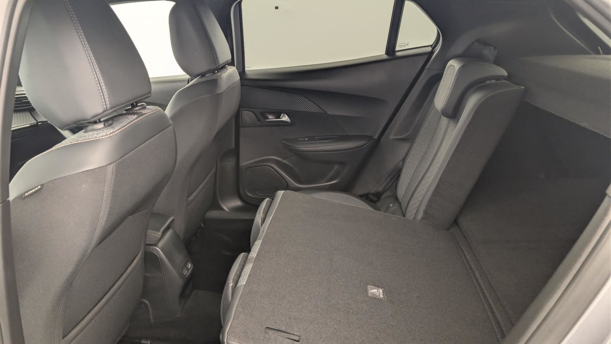 Peugeot 2008 - Image 12