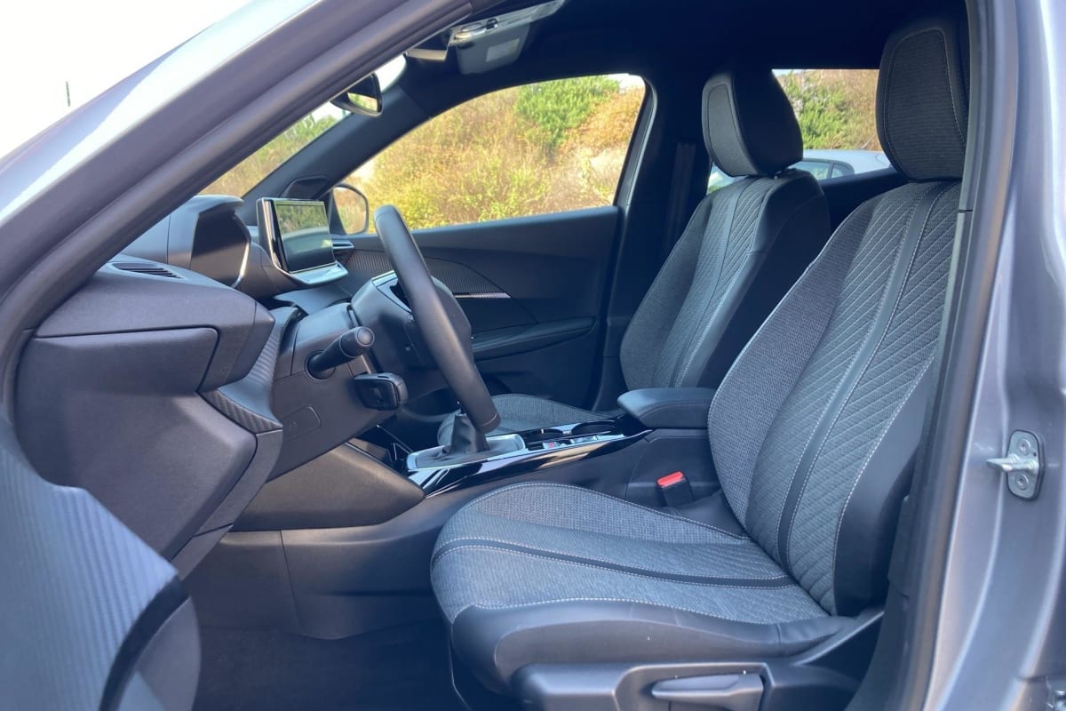 Peugeot 2008 - Image 9