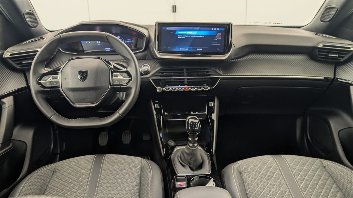 Peugeot 2008 - Image 13