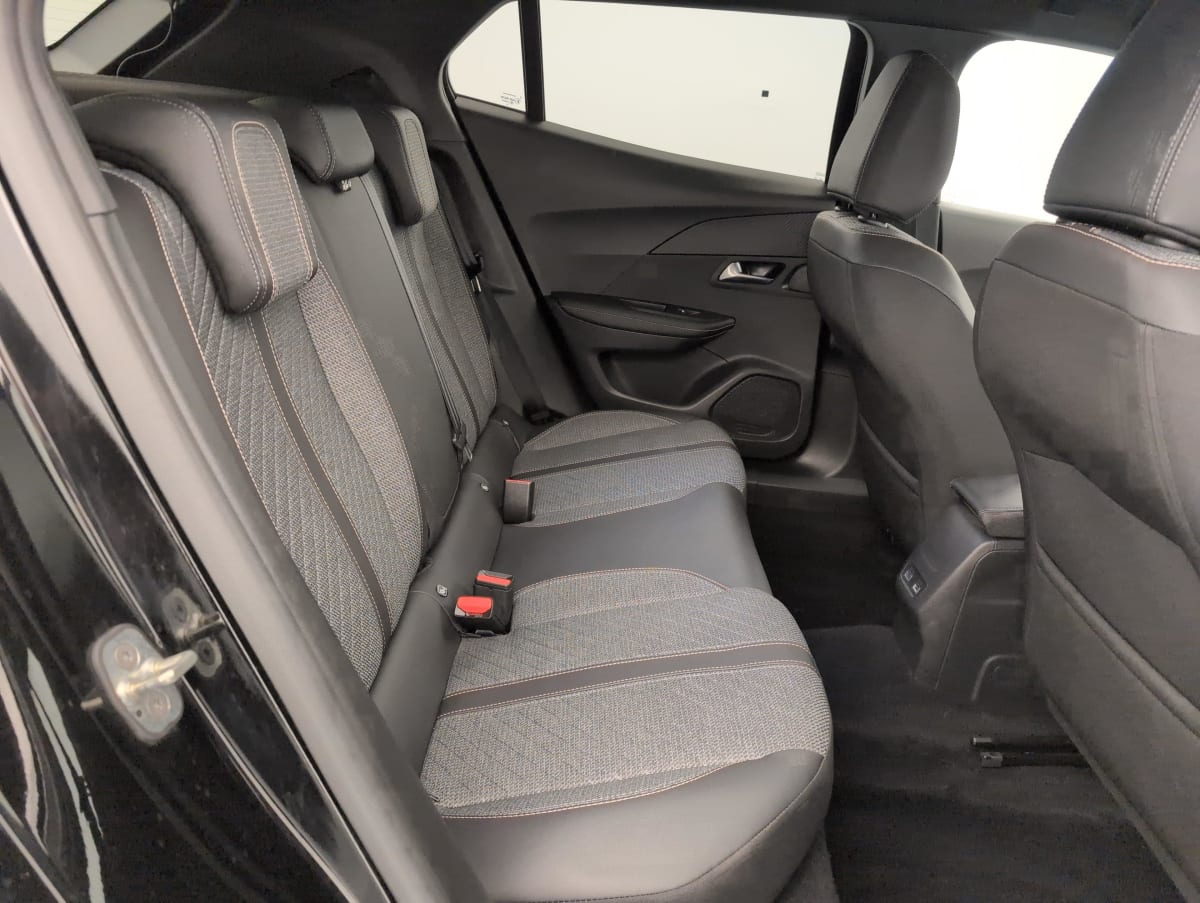 Peugeot 2008 - Image 10
