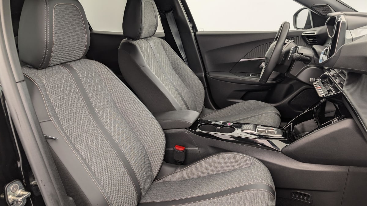 Peugeot 2008 - Image 9