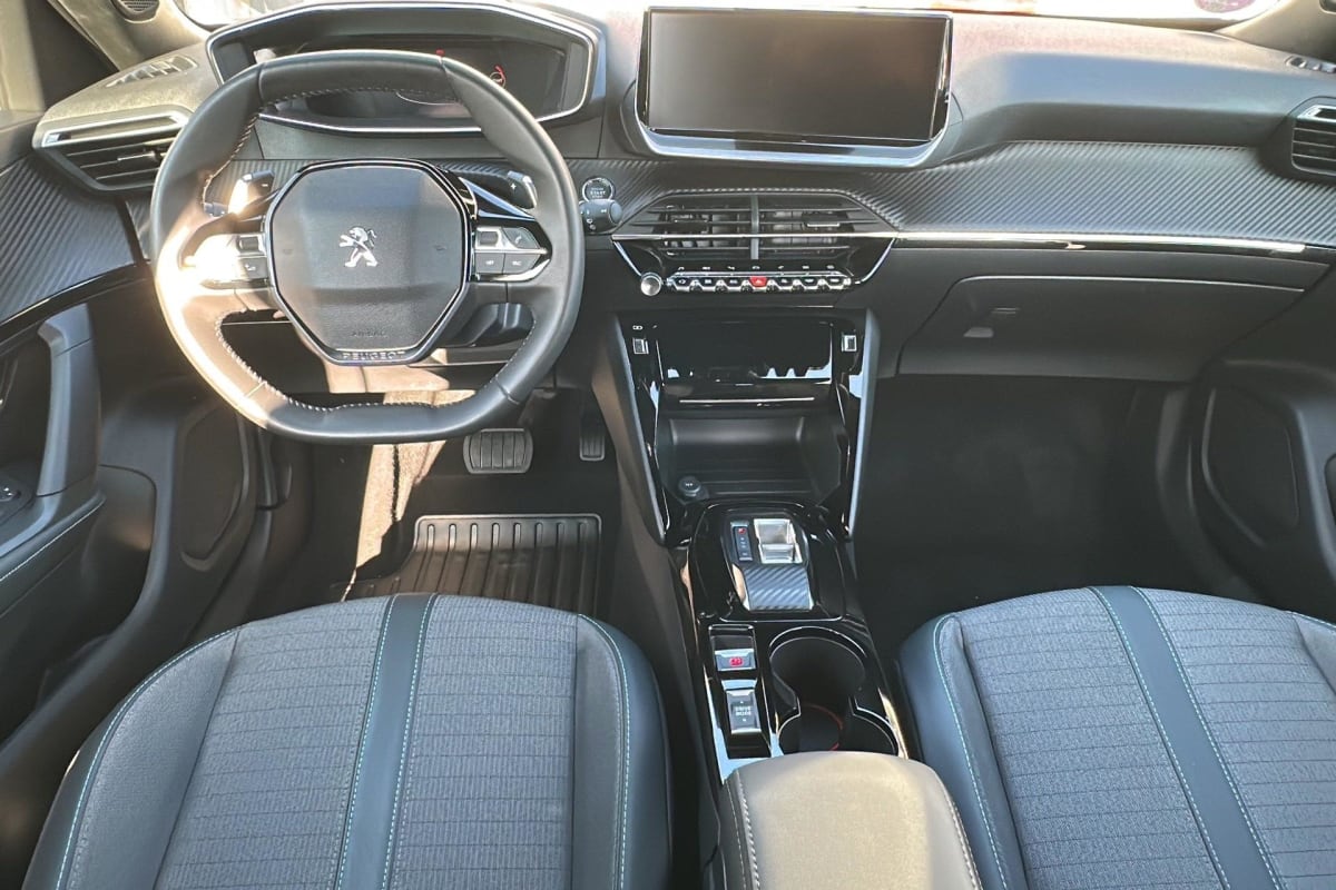 Peugeot 2008 - Image 12