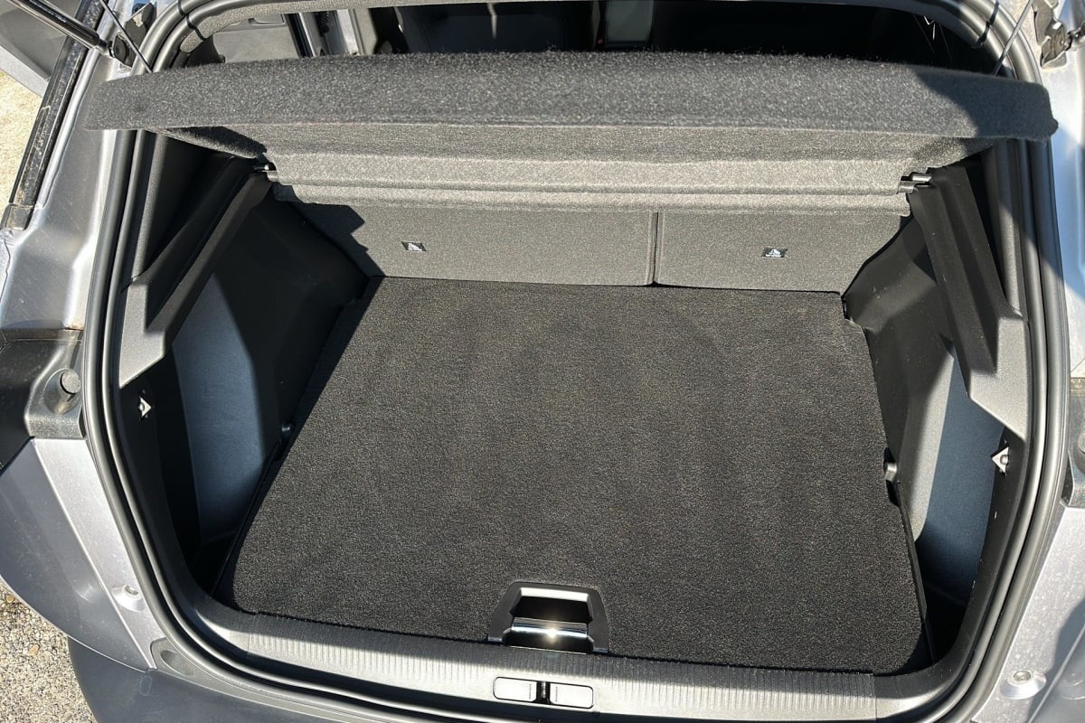 Peugeot 2008 - Image 11