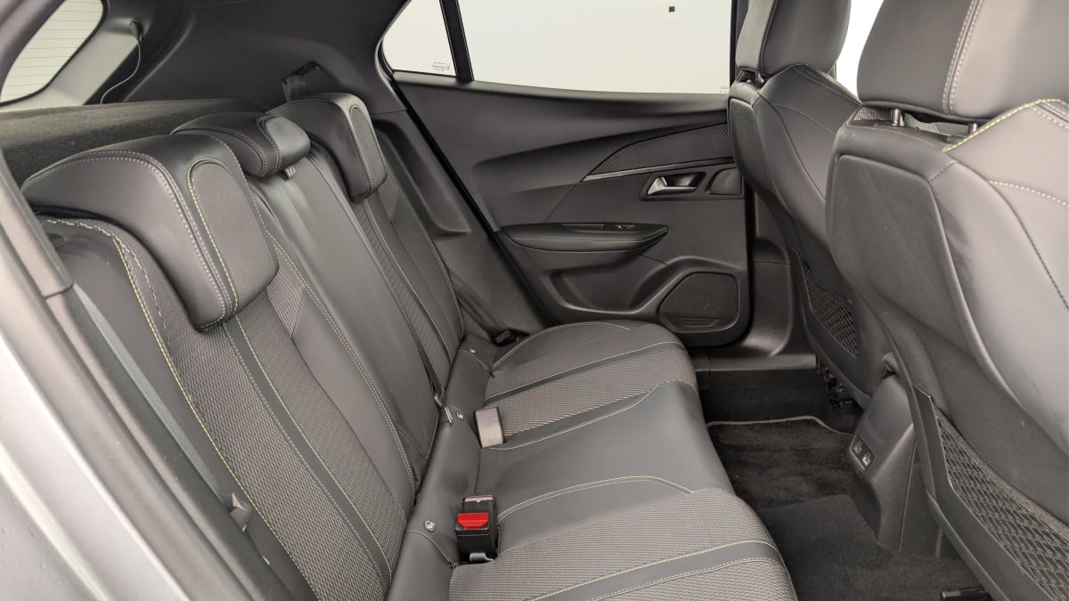 PEUGEOT 2008 PURETECH 130 EAT8 GT