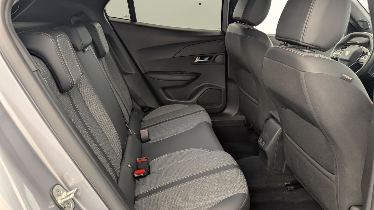 Peugeot 2008 - Image 10