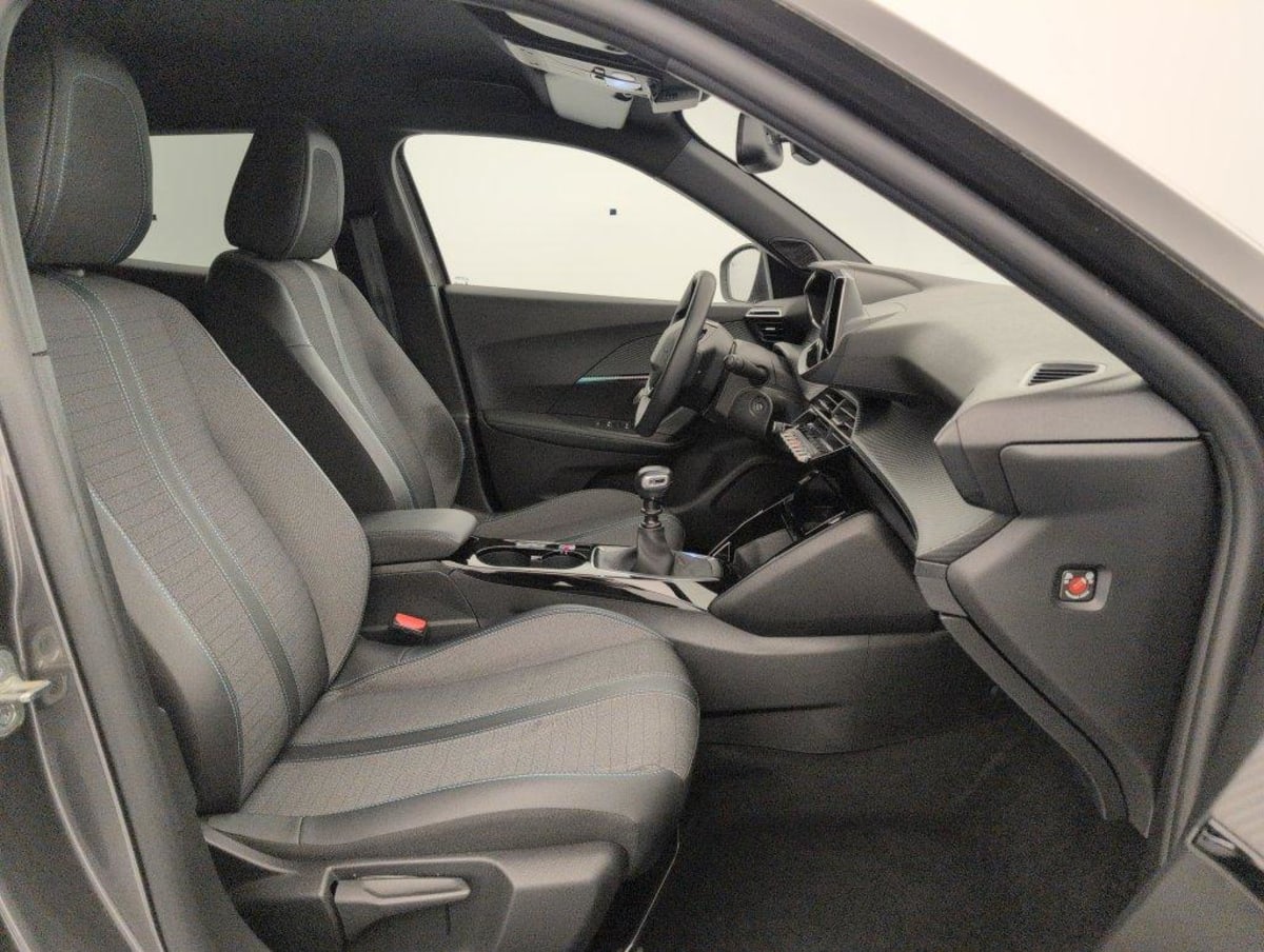 Peugeot 2008 - Image 9
