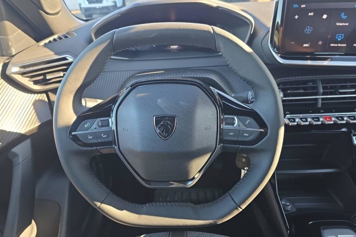 Peugeot 2008 - Image 40