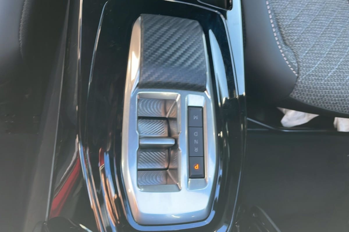 Peugeot 2008 - Image 16